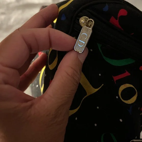 Christian Dior makeup bag repurposed into a crossbody. In great condition. 💫 - Picture 7 of 9